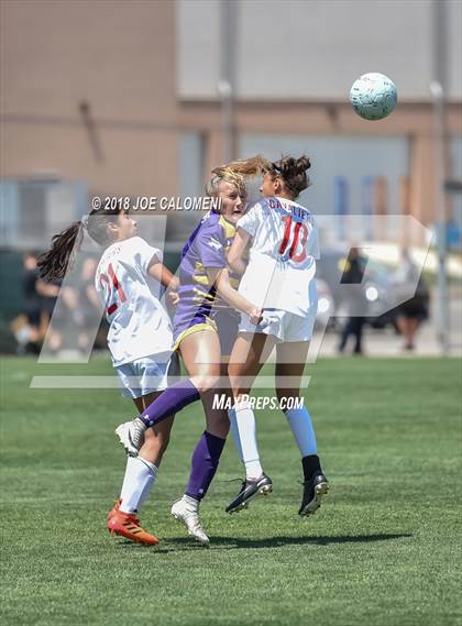 Thumbnail 3 in McAllen vs Lake Travis (Class 6A Region 4 Final) photogallery.