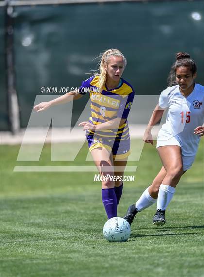 Thumbnail 3 in McAllen vs Lake Travis (Class 6A Region 4 Final) photogallery.