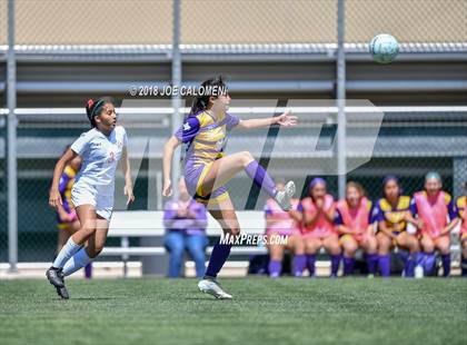 Thumbnail 2 in McAllen vs Lake Travis (Class 6A Region 4 Final) photogallery.