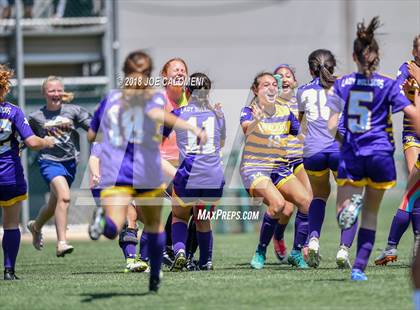 Thumbnail 2 in McAllen vs Lake Travis (Class 6A Region 4 Final) photogallery.