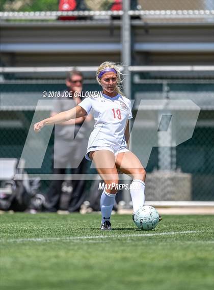 Thumbnail 3 in McAllen vs Lake Travis (Class 6A Region 4 Final) photogallery.
