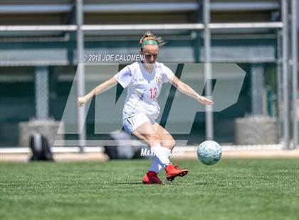 Thumbnail 3 in McAllen vs Lake Travis (Class 6A Region 4 Final) photogallery.