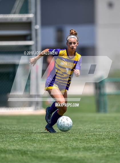 Thumbnail 1 in McAllen vs Lake Travis (Class 6A Region 4 Final) photogallery.