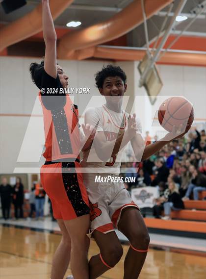 Thumbnail 3 in Grand Saline vs Gilmer photogallery.