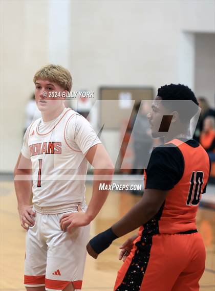Thumbnail 2 in Grand Saline vs Gilmer photogallery.