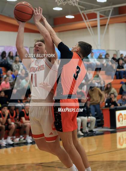 Thumbnail 3 in Grand Saline vs Gilmer photogallery.