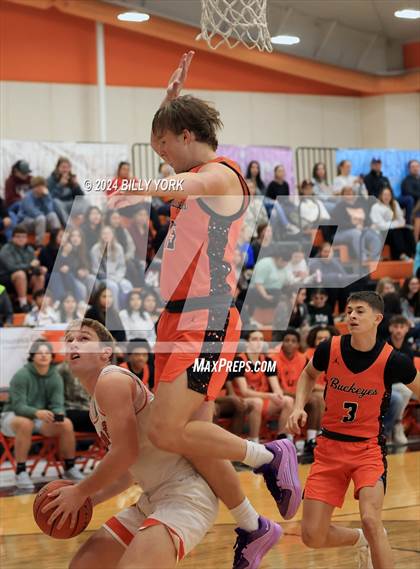 Thumbnail 1 in Grand Saline vs Gilmer photogallery.