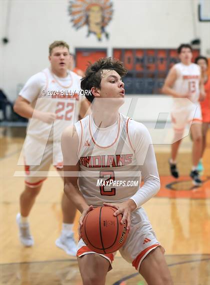 Thumbnail 3 in Grand Saline vs Gilmer photogallery.