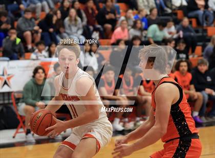 Thumbnail 3 in Grand Saline vs Gilmer photogallery.