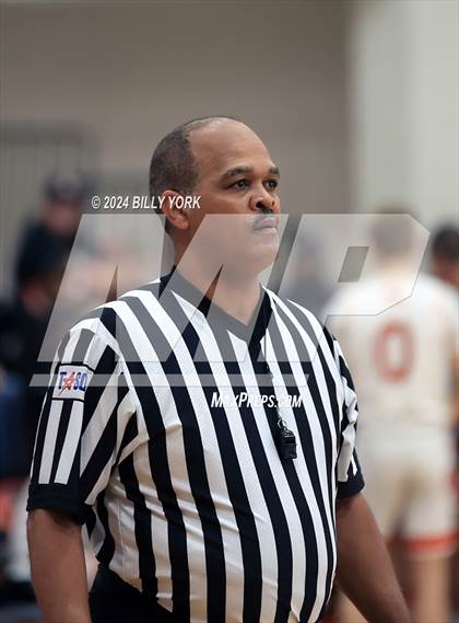 Thumbnail 1 in Grand Saline vs Gilmer photogallery.