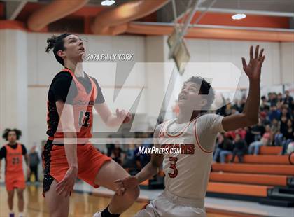 Thumbnail 1 in Grand Saline vs Gilmer photogallery.