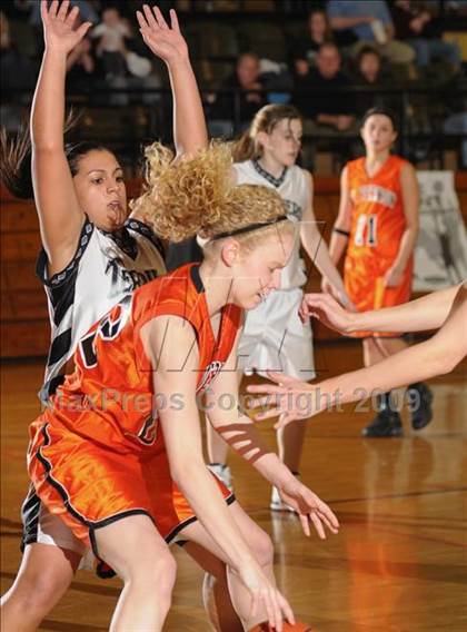 Thumbnail 3 in Mt. Vernon vs. Carbondale photogallery.