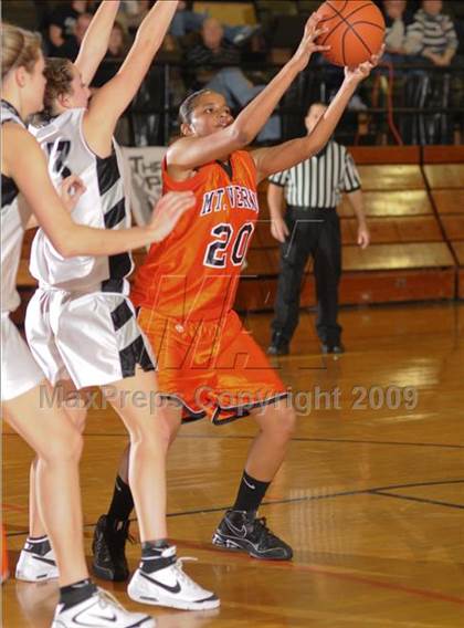 Thumbnail 2 in Mt. Vernon vs. Carbondale photogallery.