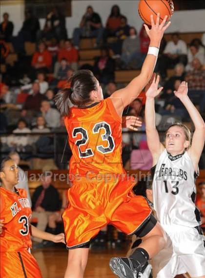 Thumbnail 1 in Mt. Vernon vs. Carbondale photogallery.