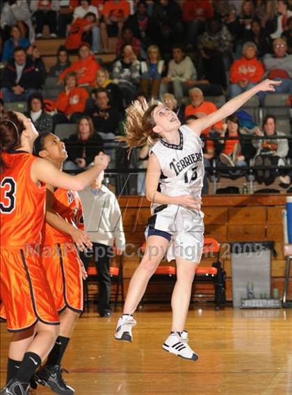 Thumbnail 3 in Mt. Vernon vs. Carbondale photogallery.
