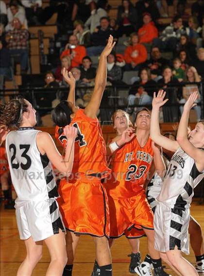 Thumbnail 2 in Mt. Vernon vs. Carbondale photogallery.