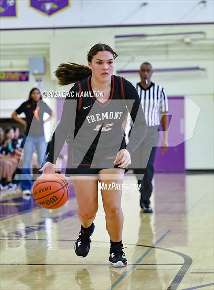 Thumbnail 3 in Fremont vs. West Adams photogallery.