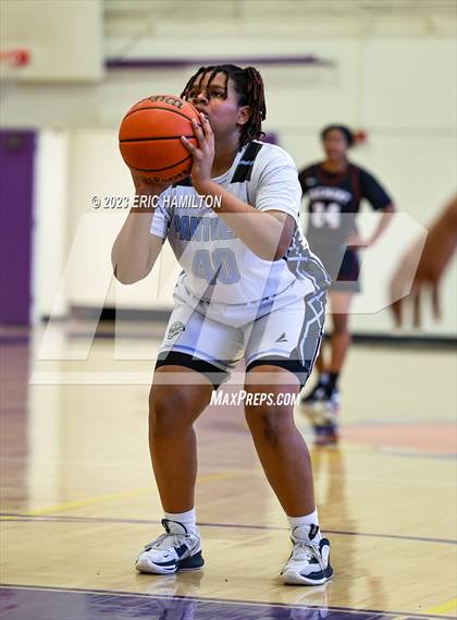 Thumbnail 2 in Fremont vs. West Adams photogallery.