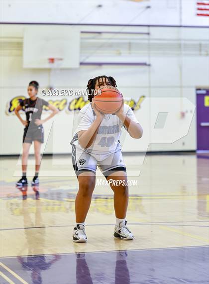 Thumbnail 1 in Fremont vs. West Adams photogallery.