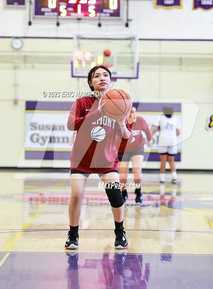 Thumbnail 3 in Fremont vs. West Adams photogallery.