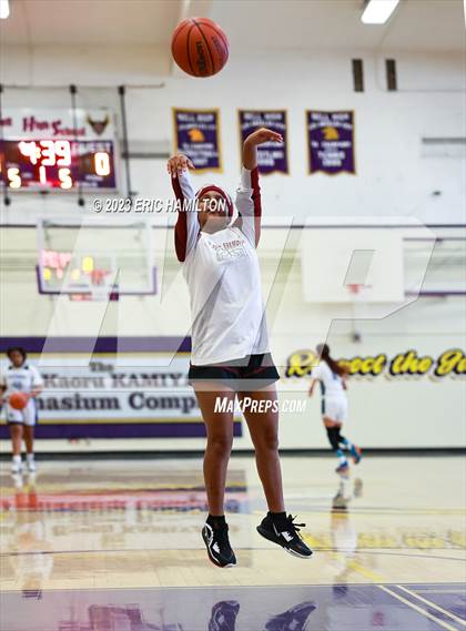 Thumbnail 3 in Fremont vs. West Adams photogallery.