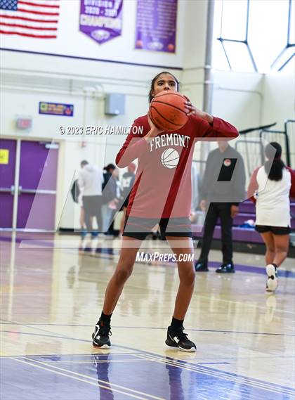 Thumbnail 1 in Fremont vs. West Adams photogallery.