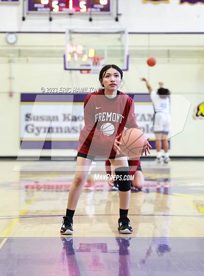 Thumbnail 2 in Fremont vs. West Adams photogallery.