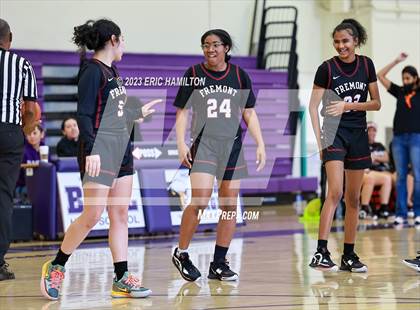 Thumbnail 2 in Fremont vs. West Adams photogallery.