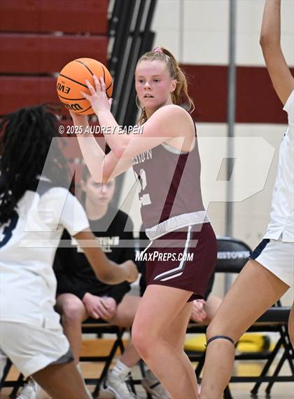 Thumbnail 2 in Morristown vs. Union City (NJSIAA North Jersey Section 1 Group 4 Semi-Final) photogallery.