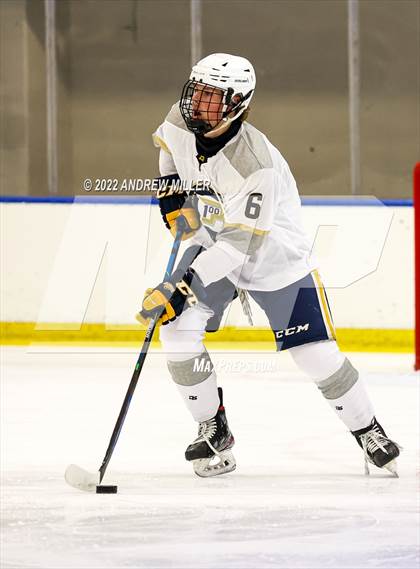 Thumbnail 3 in Queensbury vs. Pelham Memorial  (NYSPHSAA D2 Semifinal) photogallery.
