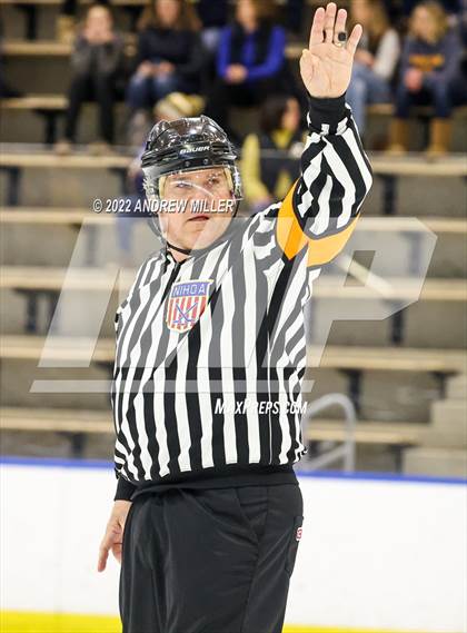Thumbnail 2 in Queensbury vs. Pelham Memorial  (NYSPHSAA D2 Semifinal) photogallery.