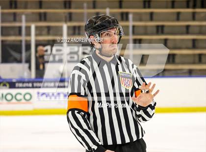 Thumbnail 2 in Queensbury vs. Pelham Memorial  (NYSPHSAA D2 Semifinal) photogallery.