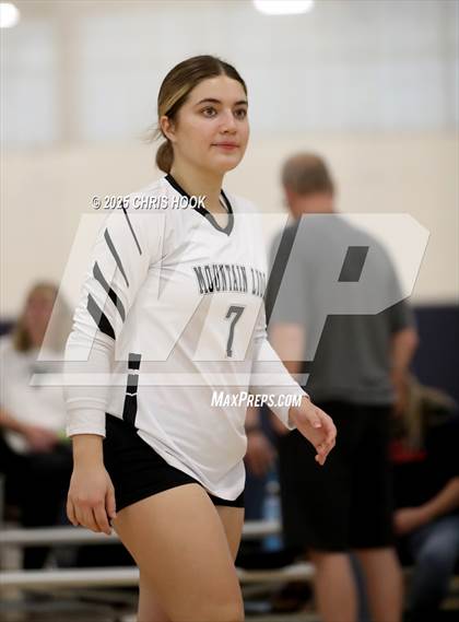 Thumbnail 3 in Mountain View vs. Sahuaro (Lancer Invitational) photogallery.