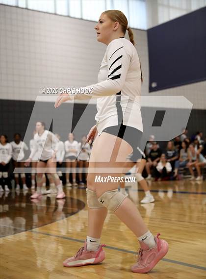 Thumbnail 2 in Mountain View vs. Sahuaro (Lancer Invitational) photogallery.