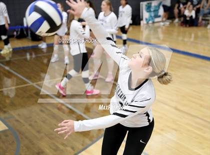 Thumbnail 3 in Mountain View vs. Sahuaro (Lancer Invitational) photogallery.