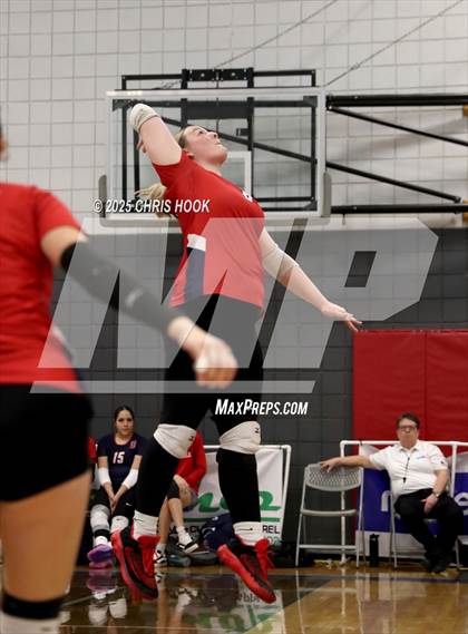 Thumbnail 1 in Mountain View vs. Sahuaro (Lancer Invitational) photogallery.