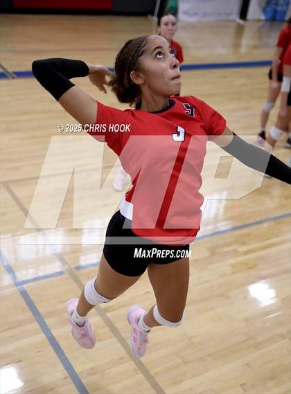 Thumbnail 1 in Mountain View vs. Sahuaro (Lancer Invitational) photogallery.