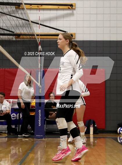 Thumbnail 1 in Mountain View vs. Sahuaro (Lancer Invitational) photogallery.