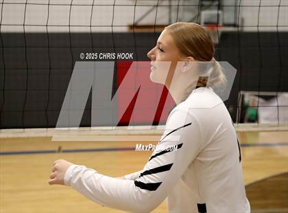 Thumbnail 2 in Mountain View vs. Sahuaro (Lancer Invitational) photogallery.