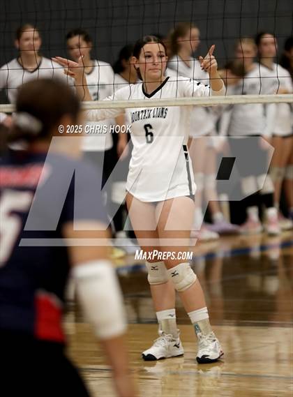 Thumbnail 2 in Mountain View vs. Sahuaro (Lancer Invitational) photogallery.