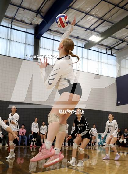 Thumbnail 3 in Mountain View vs. Sahuaro (Lancer Invitational) photogallery.