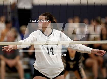 Thumbnail 2 in Mountain View vs. Sahuaro (Lancer Invitational) photogallery.