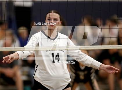 Thumbnail 1 in Mountain View vs. Sahuaro (Lancer Invitational) photogallery.