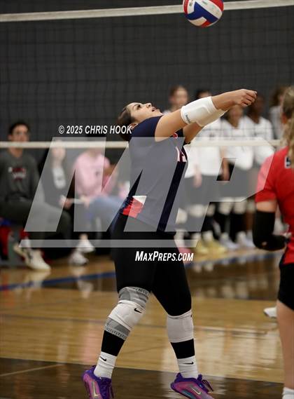 Thumbnail 3 in Mountain View vs. Sahuaro (Lancer Invitational) photogallery.