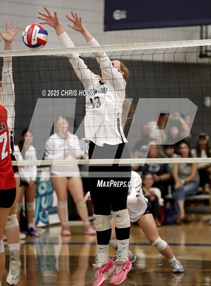 Thumbnail 1 in Mountain View vs. Sahuaro (Lancer Invitational) photogallery.
