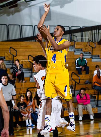 Thumbnail 3 in Dobie vs. Channelview (McDonald's Texas Invitational) photogallery.