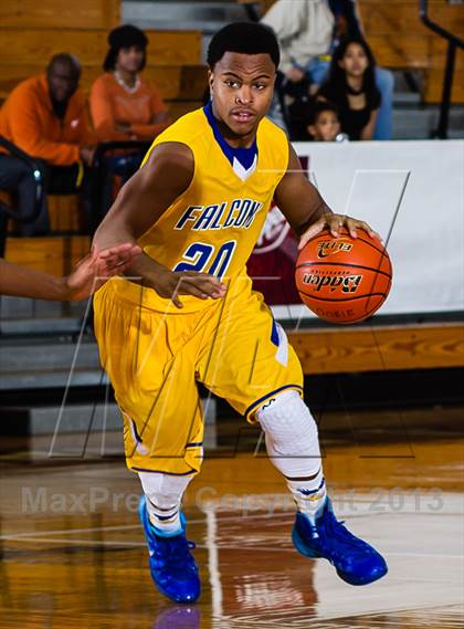 Thumbnail 2 in Dobie vs. Channelview (McDonald's Texas Invitational) photogallery.
