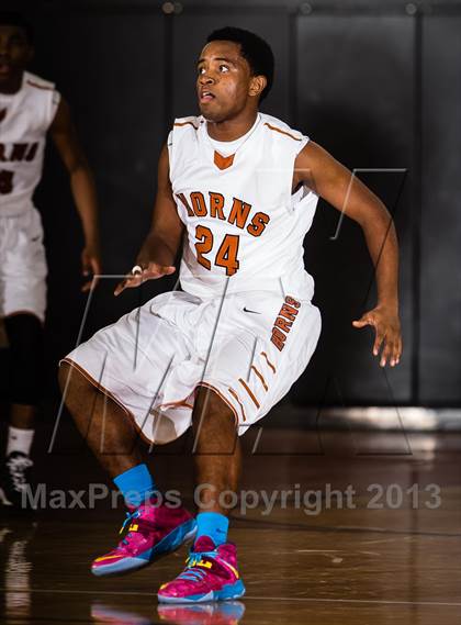 Thumbnail 2 in Dobie vs. Channelview (McDonald's Texas Invitational) photogallery.