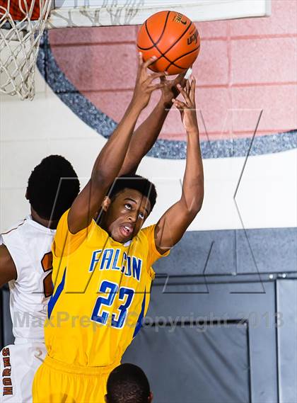 Thumbnail 3 in Dobie vs. Channelview (McDonald's Texas Invitational) photogallery.