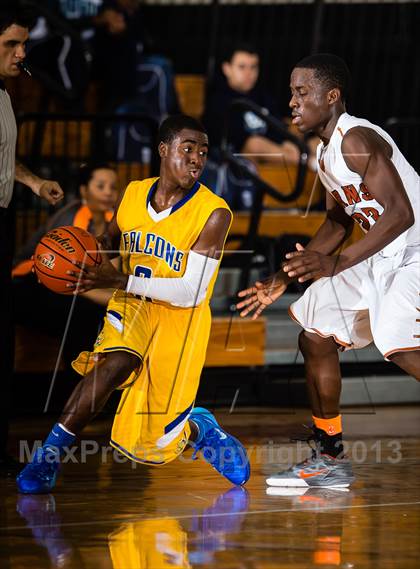 Thumbnail 2 in Dobie vs. Channelview (McDonald's Texas Invitational) photogallery.